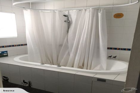 Photo of property in 12 Moorpark Place, Ilam, Christchurch, 8041