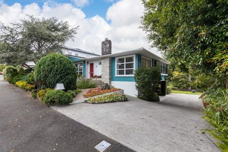 Photo of property in 30 Carrington Street, New Plymouth, 4310