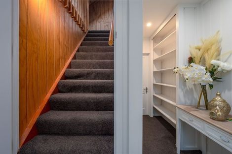 Photo of property in 16 Maxwell Place, Queenstown, 9300