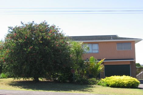 Photo of property in 25 Sunrise Avenue, Murrays Bay, Auckland, 0630