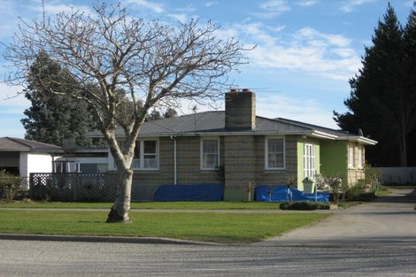 Photo of property in 56 Great North Road, Winton, 9720