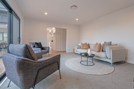 Photo of property in 45 Sardinia Grove, Fitzherbert, Palmerston North, 4410