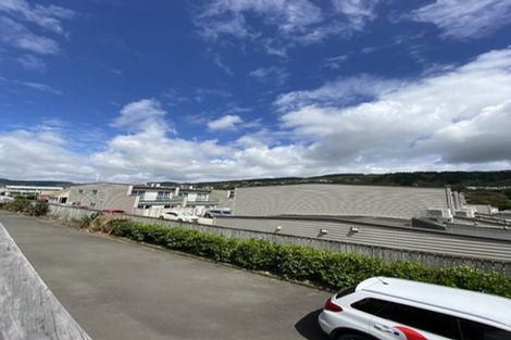 Photo of property in 9/21 Collins Avenue, Tawa, Wellington, 5028