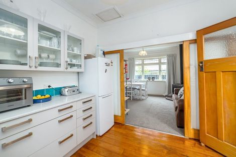 Photo of property in 45 Cambridge Terrace, Masterton, 5810