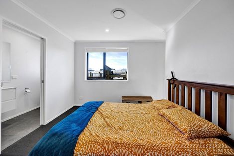 Photo of property in 32 County Drive, Hawera, 4610