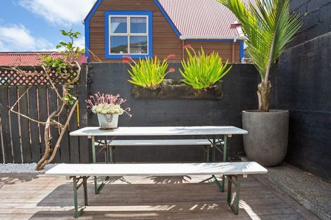 Photo of property in 1a Port Street, Mount Victoria, Wellington, 6011