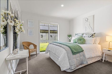 Photo of property in 51 Norfolk Drive, Cambridge, 3434