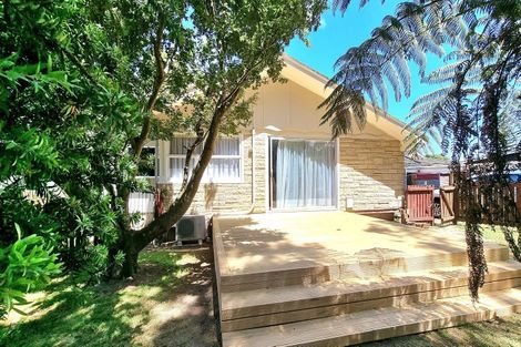 Photo of property in 176 Gossamer Drive, Pakuranga Heights, Auckland, 2010