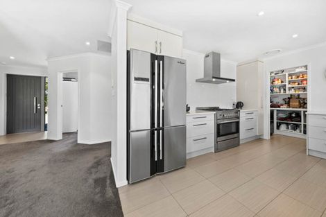 Photo of property in 9 Fitzgerald Road, Drury, 2113