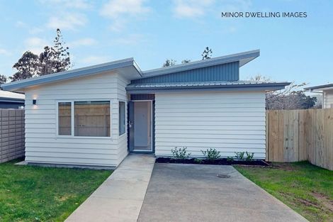 Photo of property in 400 Main Road, Huapai, Kumeu, 0810