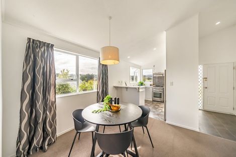 Photo of property in 8 James Cook Drive, Whitby, Porirua, 5024