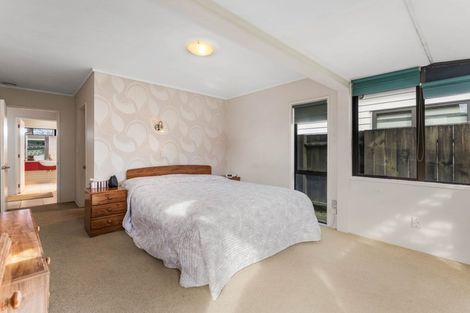 Photo of property in 4 Biscay Place, Conifer Grove, Takanini, 2112