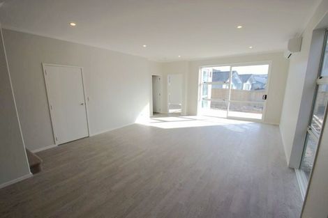 Photo of property in 10 Vincent Lane, Hobsonville, Auckland, 0616