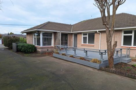 Photo of property in 37 Tintern Avenue, Avonhead, Christchurch, 8042