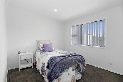 Photo of property in 5 Kerrigan Crescent, Wallaceville, Upper Hutt, 5018