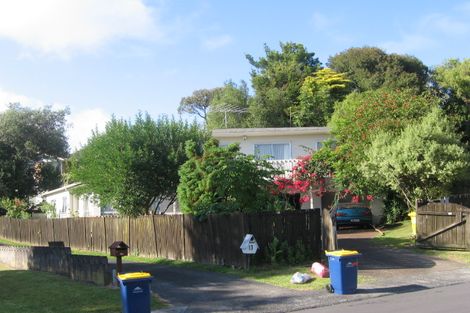 Photo of property in 12 Ondine Place, Glenfield, Auckland, 0629