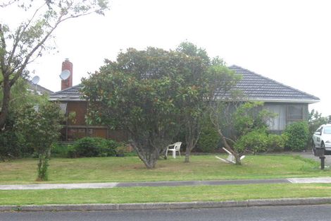 Photo of property in 80 Ocean View Road, Northcote, Auckland, 0627