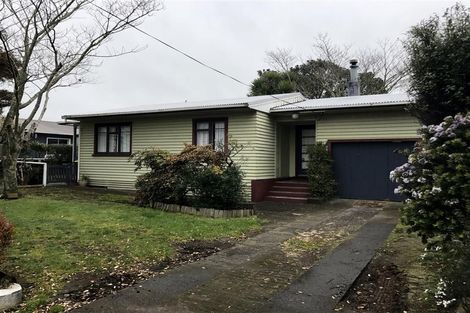 Photo of property in 13d York Crescent, Westown, New Plymouth, 4310