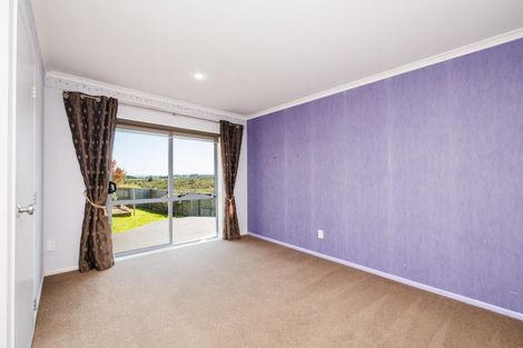 Photo of property in 20 Johnstone Drive, Fitzherbert, Palmerston North, 4410