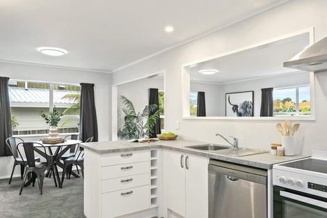 Photo of property in 10 Wembley Place, Richmond Heights, Taupo, 3330