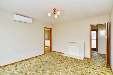Photo of property in 2/37 Prestons Road, Redwood, Christchurch, 8051