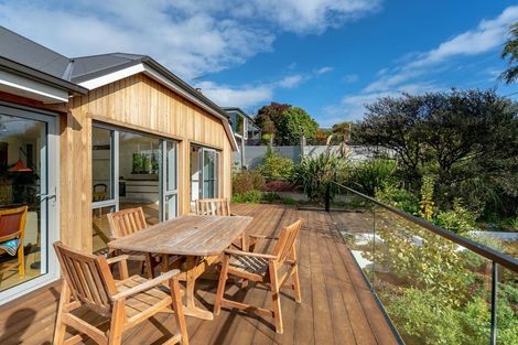 Photo of property in 5 Hellyer Street, Macandrew Bay, Dunedin, 9014