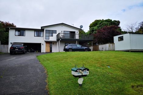 Photo of property in 136 West Harbour Drive, West Harbour, Auckland, 0618