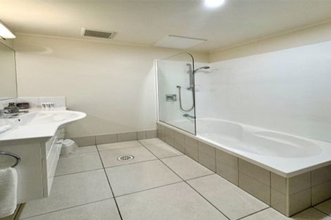 Photo of property in Beachpoint Apartments, 2/5 West End Road, Ohope, 3121