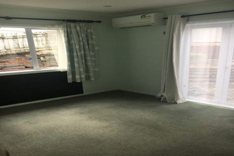 Photo of property in 2/248 Sturges Road, Henderson, Auckland, 0612