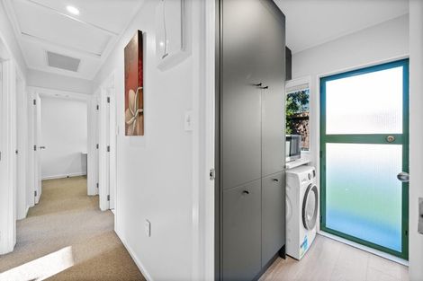 Photo of property in 468a Great South Road, Opaheke, Papakura, 2113