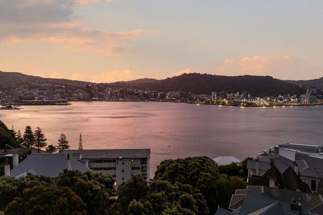 Photo of property in 2 Maida Vale Road, Roseneath, Wellington, 6011