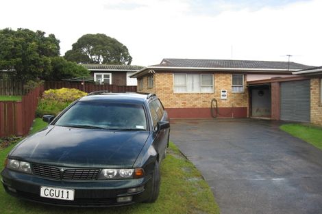 Photo of property in 15 Ballater Place, Highland Park, Auckland, 2010