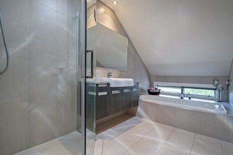 Photo of property in 4 Little George Place, Whitianga, 3510