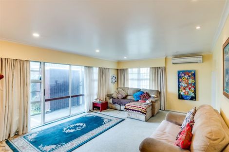 Photo of property in 22 Roskilda Crescent, Taradale, Napier, 4112