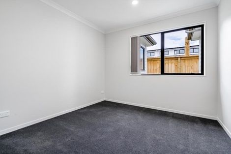 Photo of property in 10 Koroheke Road, Takanini, 2110