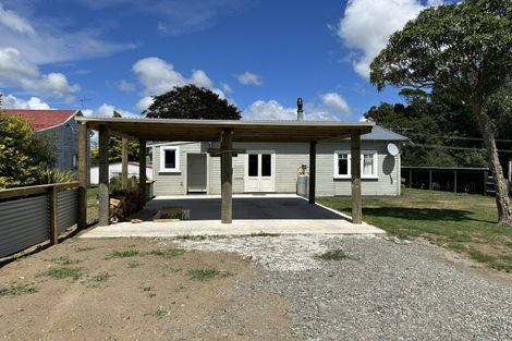 Photo of property in 2 York Street, Eltham, 4322