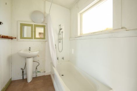 Photo of property in 11 Halton Street, East Gore, Gore, 9710