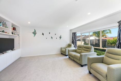 Photo of property in 8 Brookwood Drive, Henderson, Auckland, 0612