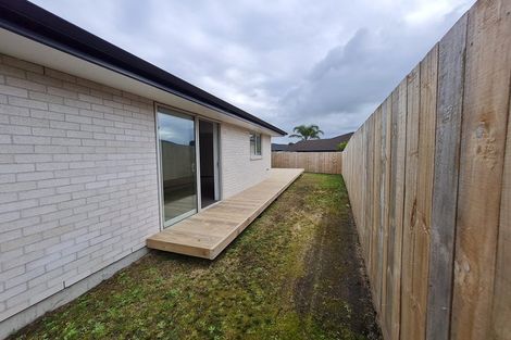 Photo of property in 15 Ocean View Rise, Ruakaka, 0116