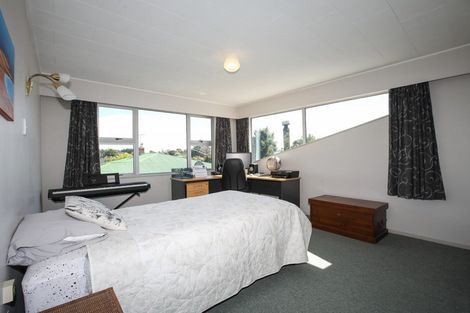 Photo of property in 8 Home Street, Winton, 9720