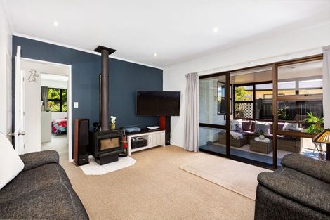 Photo of property in 72 Elizabeth Street, Waikanae, 5036