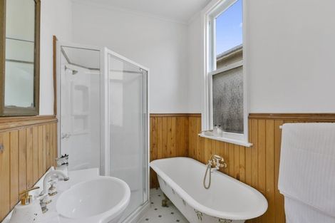 Photo of property in 142 Clyde Street, Island Bay, Wellington, 6023