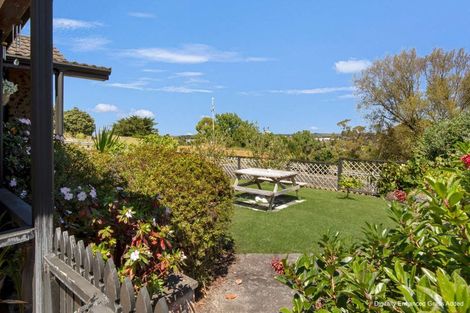 Photo of property in 2 Montgomery Road, Otamatea, Whanganui, 4501