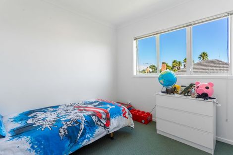 Photo of property in 418a Old Te Atatu Road, Te Atatu Peninsula, Auckland, 0610