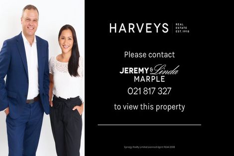 Photo of property in 21 Scotstoun Place, Glen Eden, Auckland, 0602