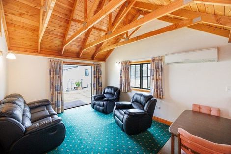 Photo of property in 121/123 High Street, Bulls, 4818