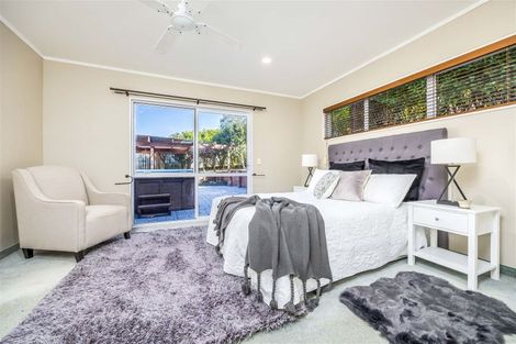 Photo of property in 11 Picasso Drive, West Harbour, Auckland, 0618