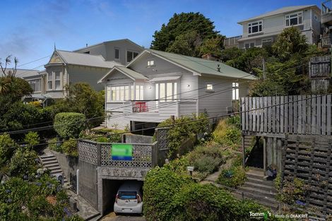 Photo of property in 27 Connaught Terrace, Brooklyn, Wellington, 6021