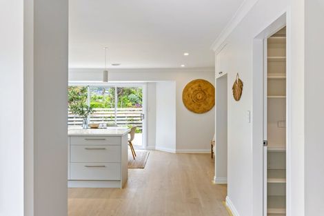 Photo of property in 13 Runanga Grove, Waikanae, 5036