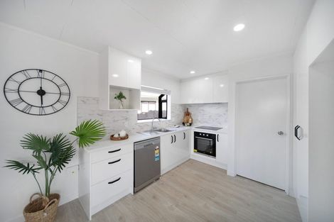 Photo of property in 2/230 Finlayson Avenue, Clendon Park, Auckland, 2103